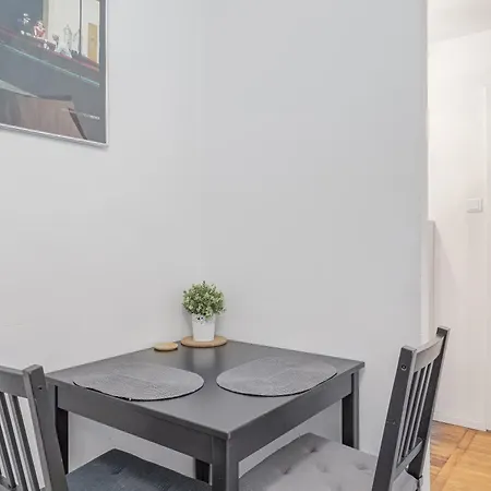 Center Widok 24 By Nyx